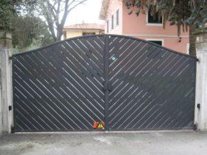 pistoni idraulici cancello battente 2 ante FAAC San Giuliano Terme